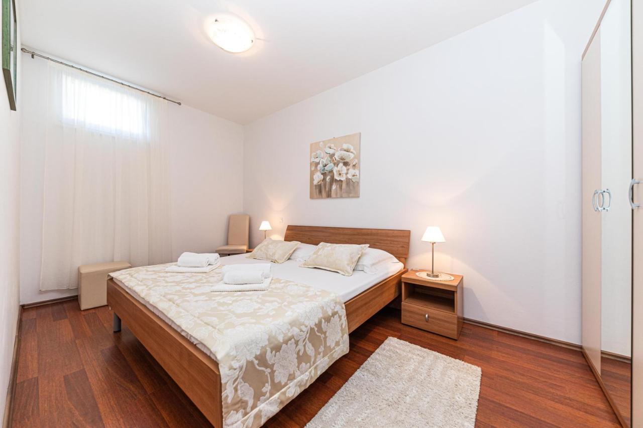 Rajcic Apartments Rogoznica  Exteriör bild