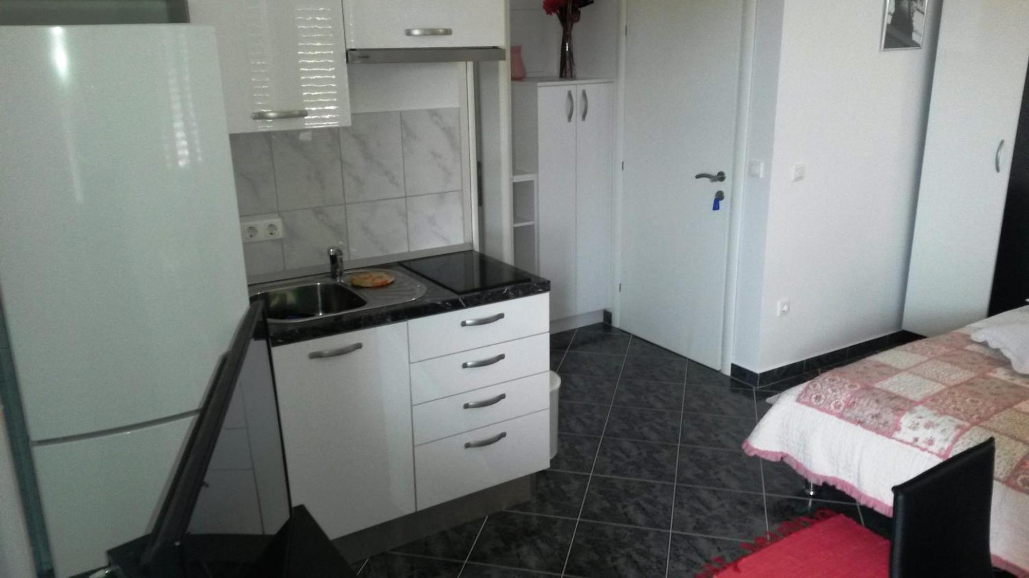 Rajcic Apartments Rogoznica  Rum bild